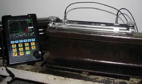 FD-GT-1010 Tester NDT per recipienti a pressione ferroviari con schermo TFT digitale da 5,7 pollici, rilevatore di difetti ad ultrasuoni, a onda quadra