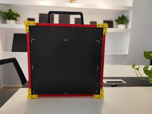 Radiografia digitale (DR) in particolare l'uso di rivelatori digitali solidi (a pannello piatto) e flessibili (pieghevoli)