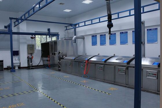 Linea di controllo con liquidi penetranti fluorescenti manuale a rulli NDT-PT1200 personalizzata per parti non magnetiche