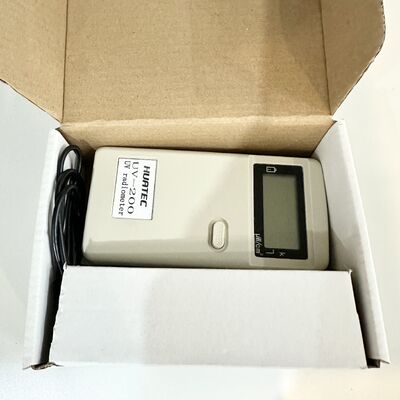 UV-200 Compatto Radiometro UV Sonde a lunghezza d'onda multipla Low Stray Light 9V Battery Powered UV Lamp Irradiance Measuring Instrument