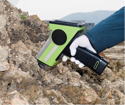HXRF-800 Detettore di metalli pesanti portatile XRF con gamma di analisi da Mg a U, peso leggero di 1,5 kg e temperatura di funzionamento da -10°C a 50°C