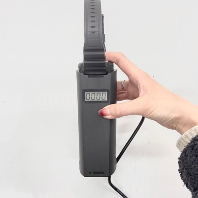 HRD-3 Tipo orologio Dosimetro personale con schermo LCD Hp 10 0.00μSv-9999mSv e Errore inerente relativo ±10% 1mSv/h Cs-137