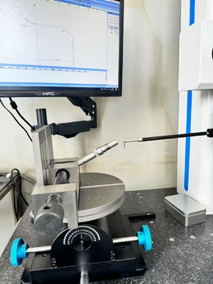 SRT-210G Tester di analisi del profilo di contorno di rugosità con gamma di misurazione di 100 mm