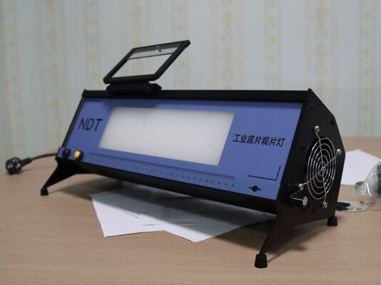 Lente d'ingrandimento 2x e visualizzatore di lastre radiografiche a LED con interruttore a pedale