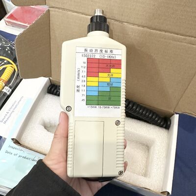Giudizio del guasto del misuratore di vibrazioni tascabile per cuscinetti volventi e riduttori
