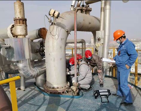 Rilevamento di spessore parete tubo metallico HEF-17B tramite correnti parassite pulsate