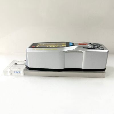 Tester di rugosità di superficie portatile 14 parametri con 128 x 64 OLED Dot Matrix Display Spectrogram