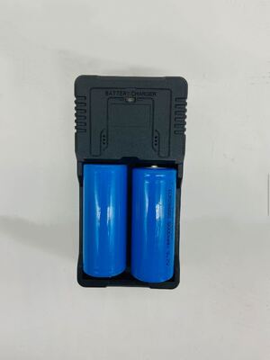 Torcia LED UV tascabile ad altissima luminosità e lunga durata