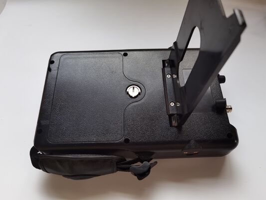 Detettore di difetti ad ultrasuoni portatile FD560