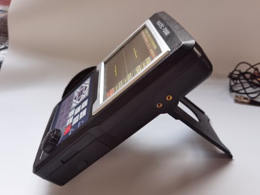 Detettore di difetti ad ultrasuoni portatile FD560