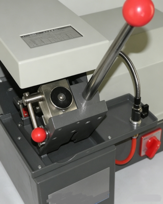 HC-300E Macchina di taglio di campioni metallografici