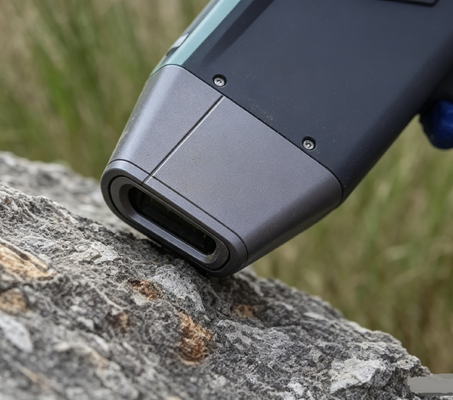 HXRF-600plus Analizzatore XRF minerale portatile robusto Calibrazione automatica dell'energia Telecamera HD Attrezzatura per l'analisi del grado di coda del concentrato di minerali